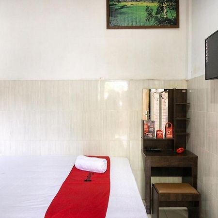 Reddoorz @ Hotel Surabaya Sumenep Exterior foto
