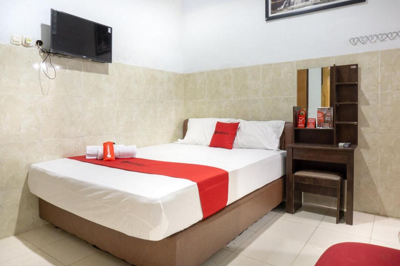 Reddoorz @ Hotel Surabaya Sumenep Exterior foto