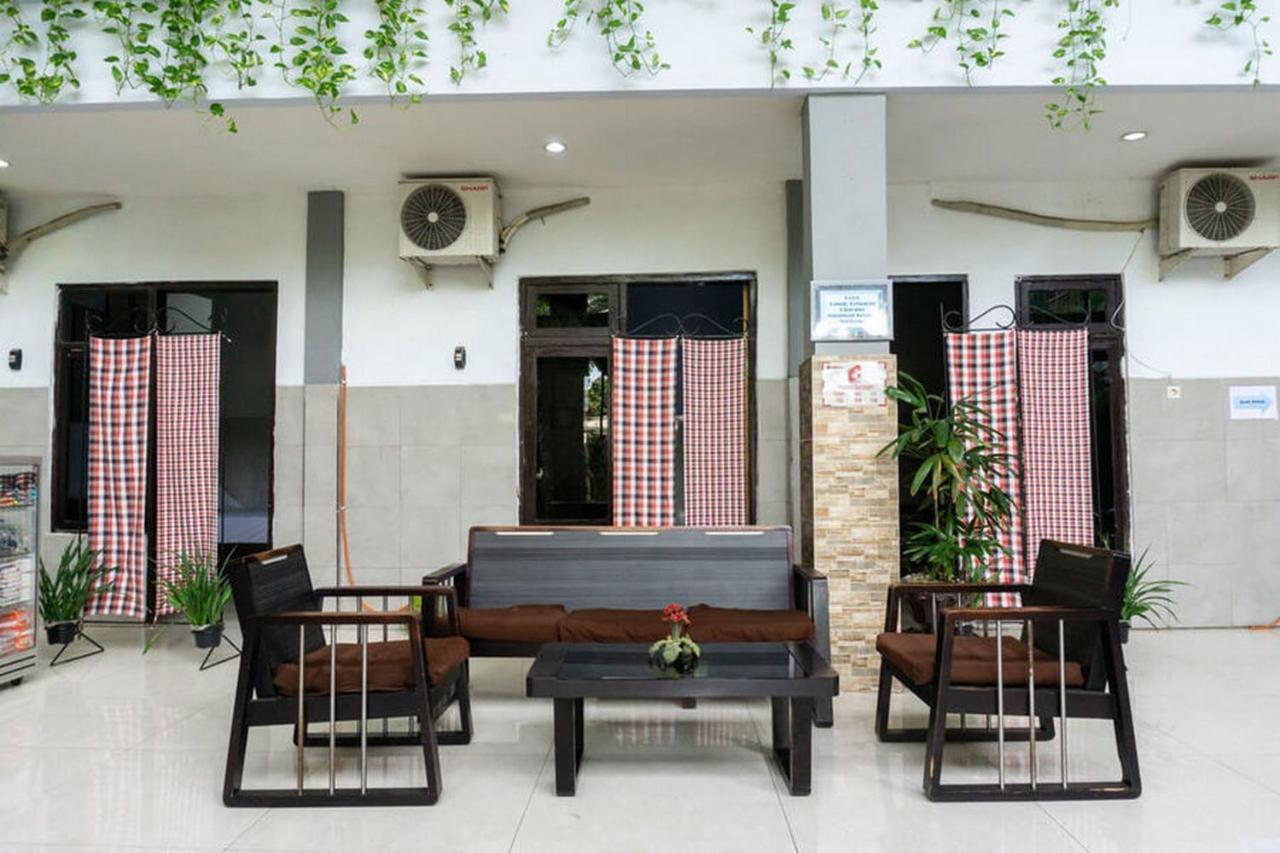 Reddoorz @ Hotel Surabaya Sumenep Exterior foto