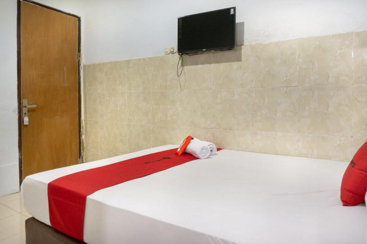 Reddoorz @ Hotel Surabaya Sumenep Exterior foto