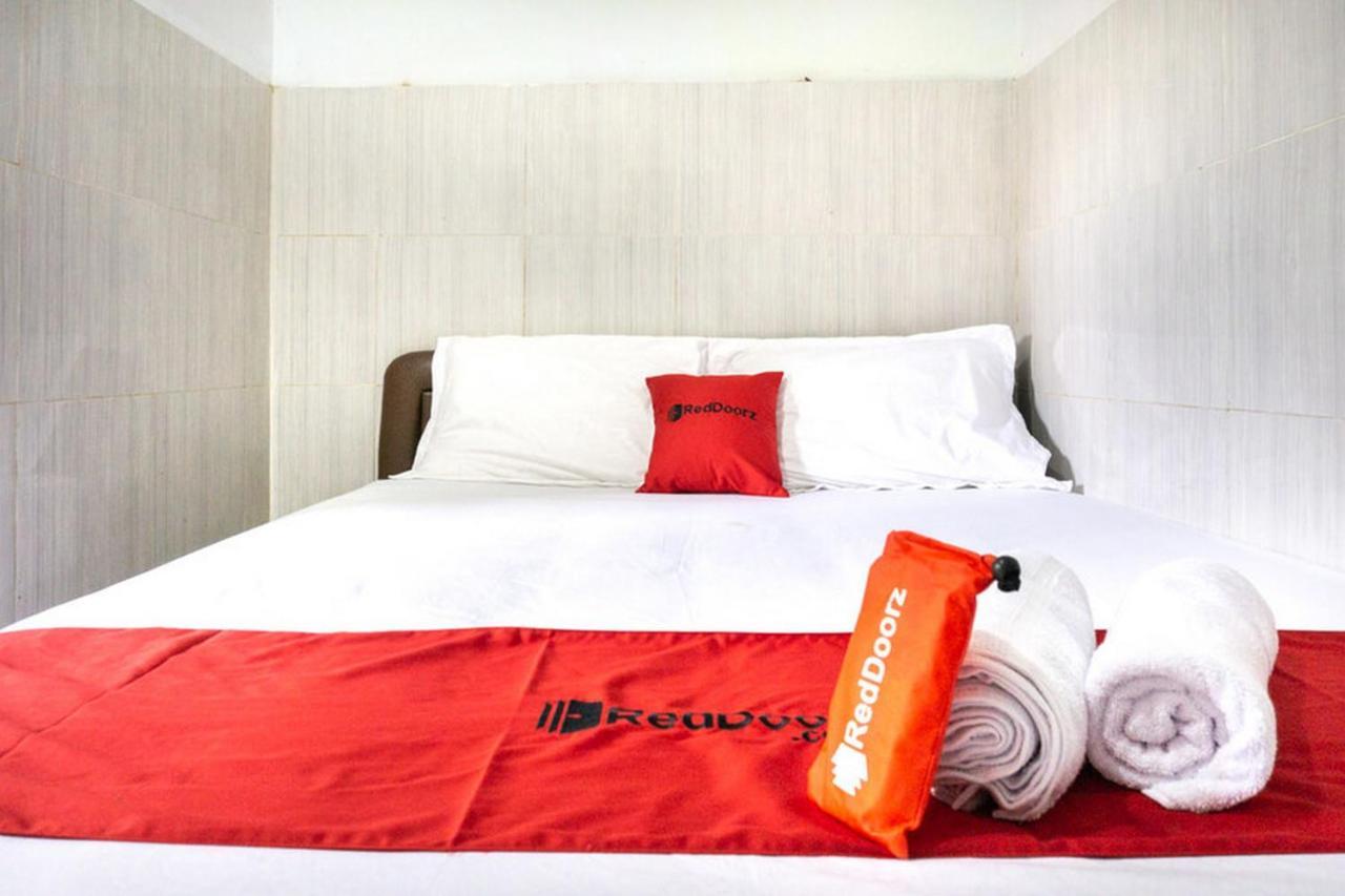 Reddoorz @ Hotel Surabaya Sumenep Exterior foto