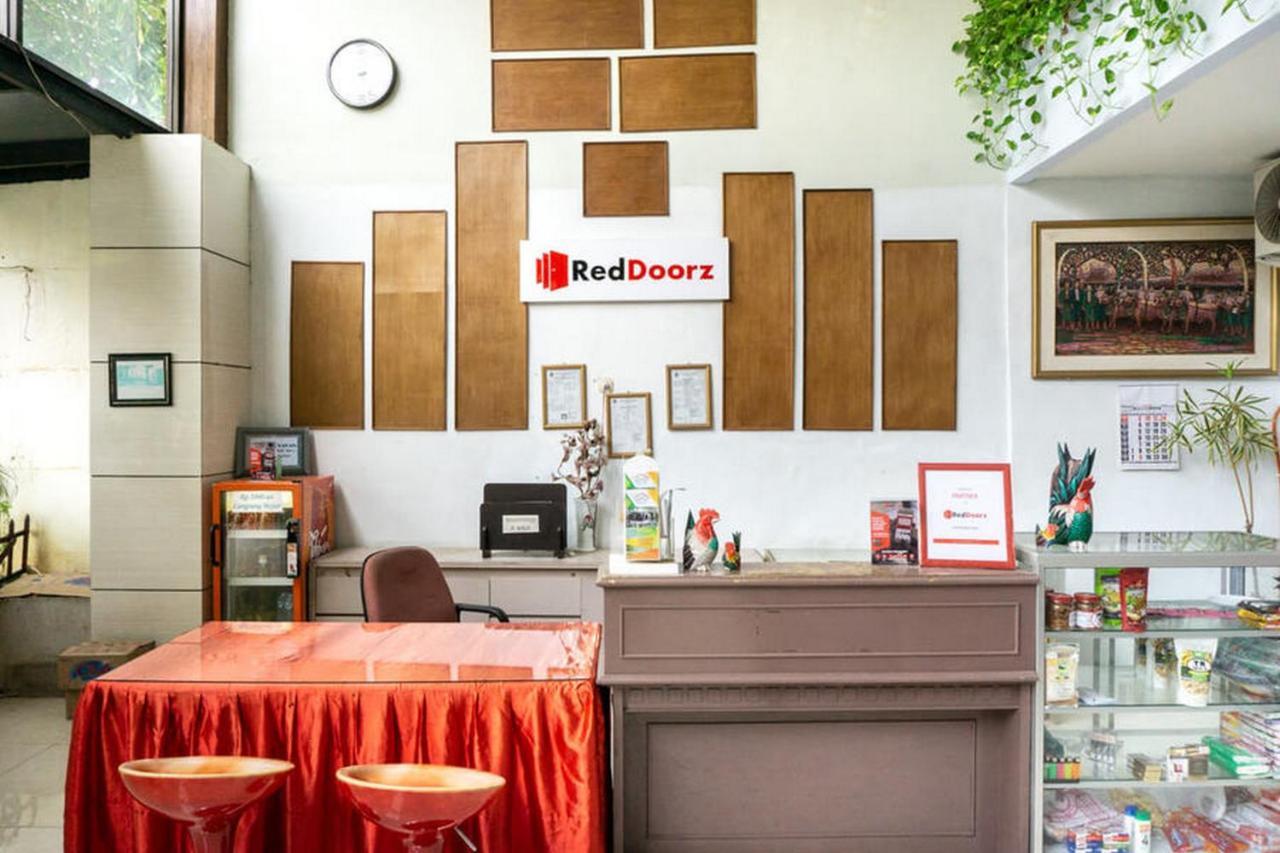 Reddoorz @ Hotel Surabaya Sumenep Exterior foto